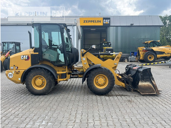 Wheel loader Cat 907M: picture 4