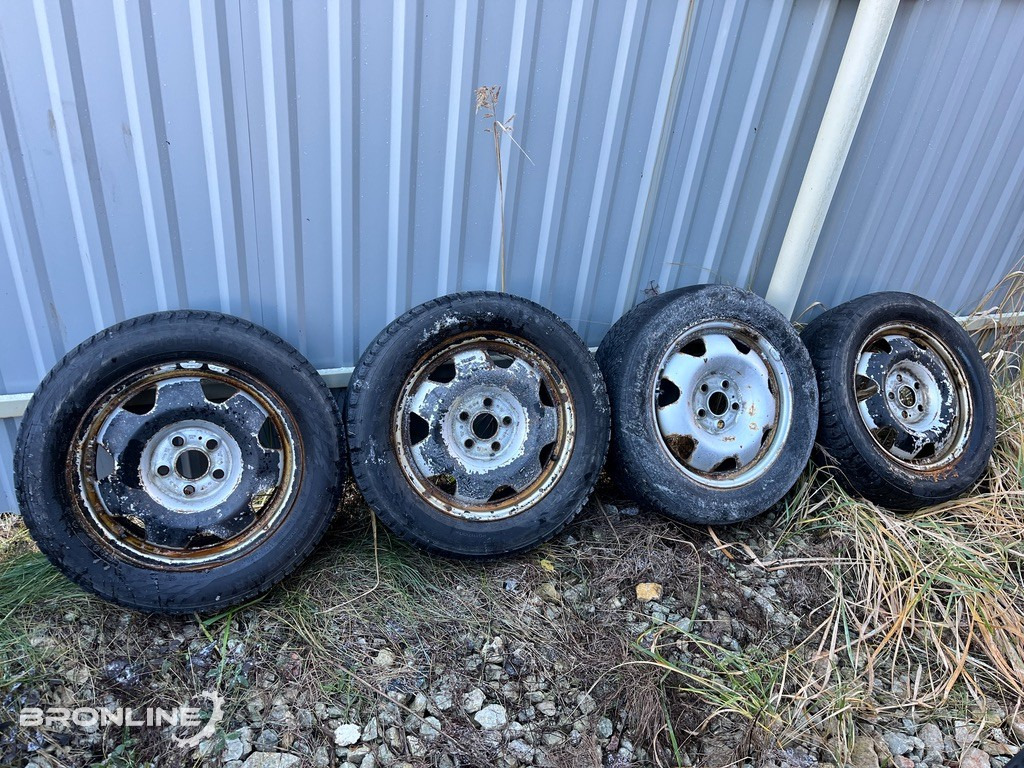 Veljekomplekt rehvidega M+S 235/55/R17 - Wheel and tire package for Van: picture 1 Veljekomplekt rehvidega M+S 235/55/R17 - Wheel and tire package for Van: picture 1