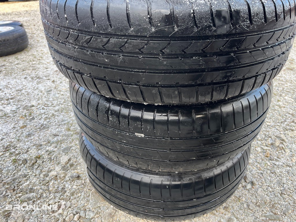 Veljekomplekt suverehvidega 195/65/R15 - Wheel and tire package for Van: picture 4 Veljekomplekt suverehvidega 195/65/R15 - Wheel and tire package for Van: picture 4