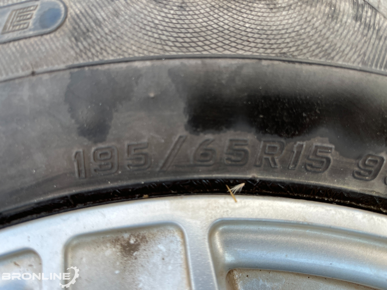 Veljekomplekt suverehvidega 195/65/R15 - Wheel and tire package for Van: picture 4 Veljekomplekt suverehvidega 195/65/R15 - Wheel and tire package for Van: picture 4