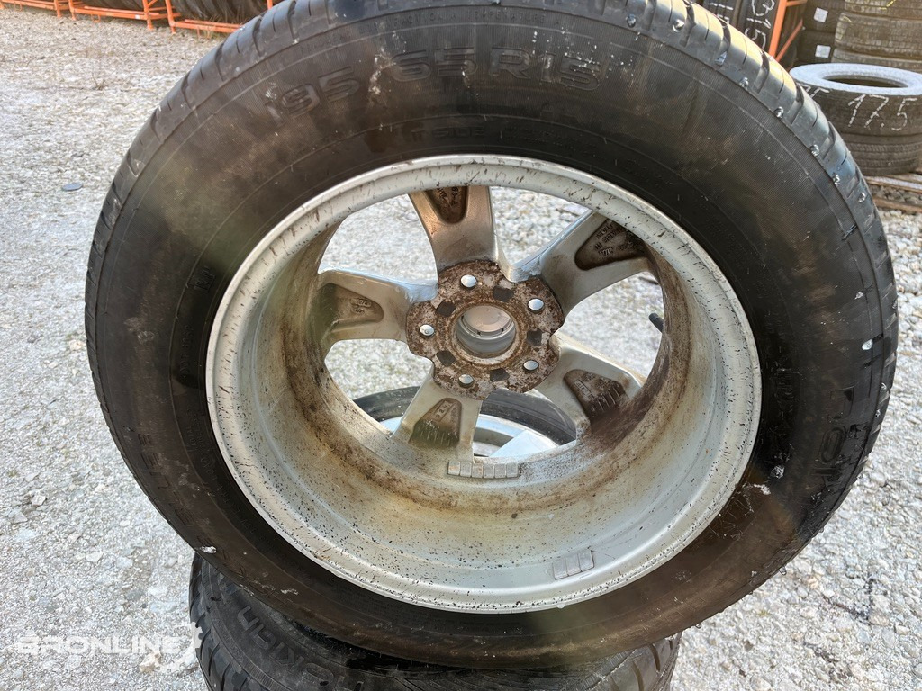 Veljekomplekt suverehvidega 195/65/R15 - Wheel and tire package for Van: picture 3 Veljekomplekt suverehvidega 195/65/R15 - Wheel and tire package for Van: picture 3