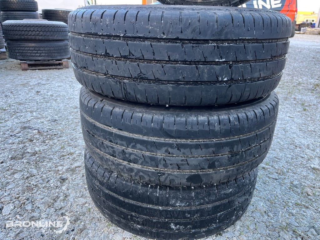 Veljekomplekt suverehvidega 215/65/R16 - Wheel and tire package for Van: picture 3 Veljekomplekt suverehvidega 215/65/R16 - Wheel and tire package for Van: picture 3