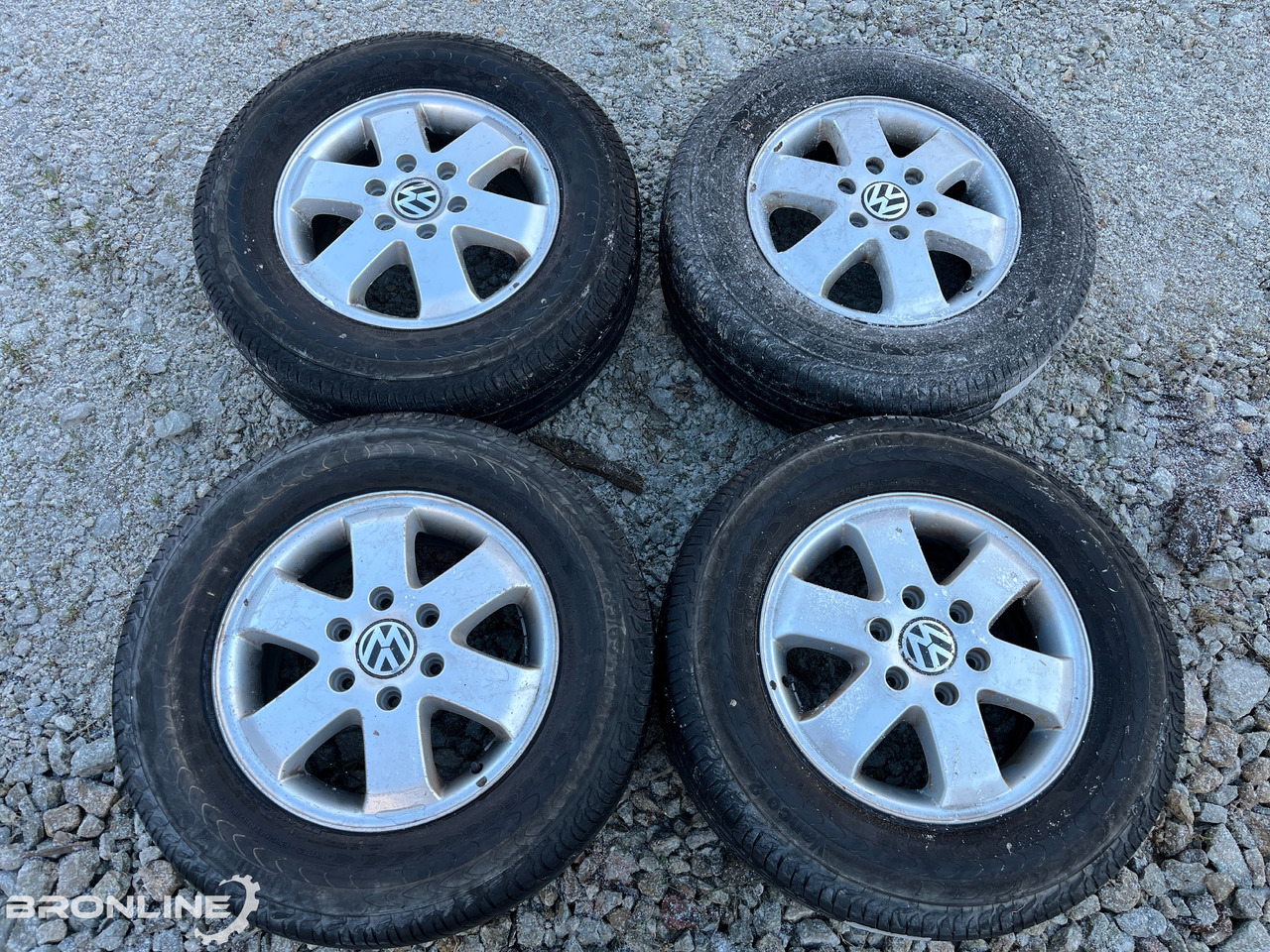 Veljekomplekt suverehvidega 235/65/R16 - Wheel and tire package for Van: picture 1 Veljekomplekt suverehvidega 235/65/R16 - Wheel and tire package for Van: picture 1