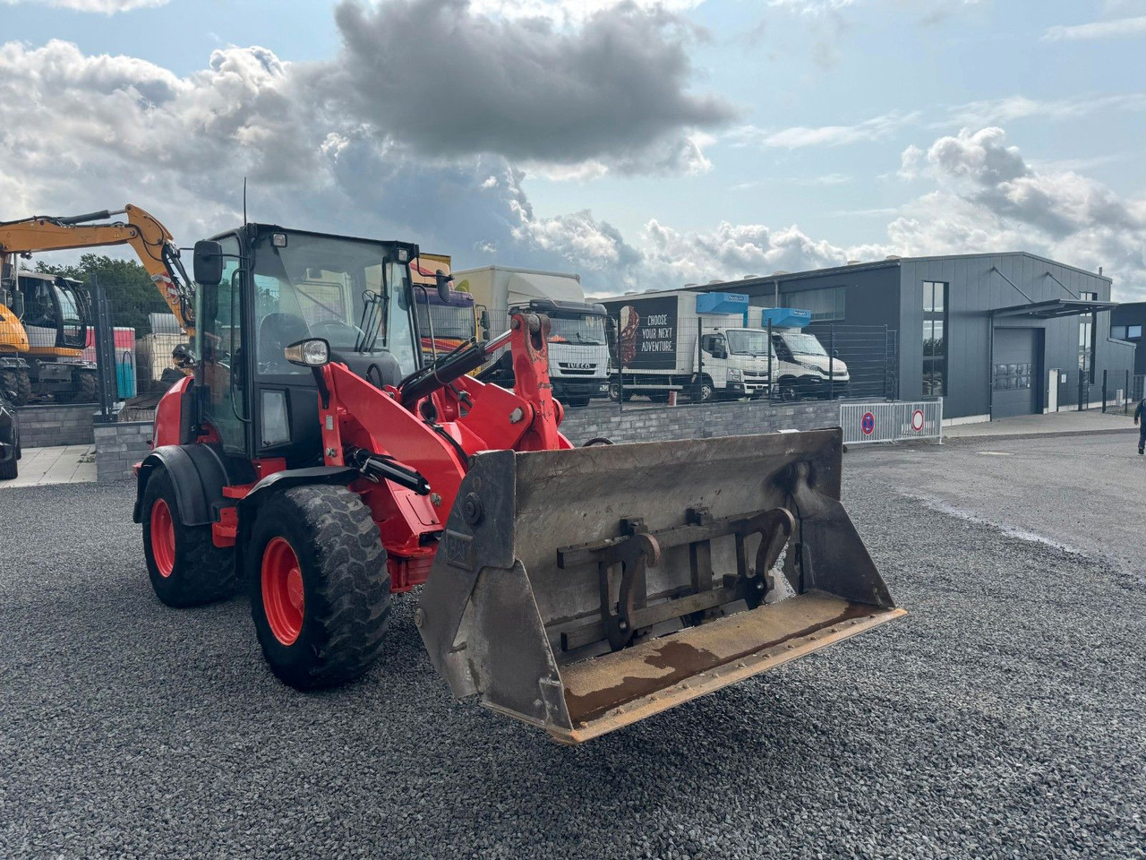 CAT 908M Radlader 6460 Kg Schaufel Gabel - Wheel loader: picture 3 CAT 908M Radlader 6460 Kg Schaufel Gabel - Wheel loader: picture 3