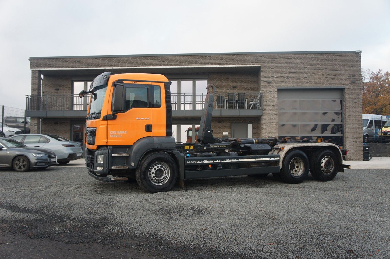 MAN TGS 26.420 Abrollkipper Meiller - Hook lift truck: picture 1 MAN TGS 26.420 Abrollkipper Meiller - Hook lift truck: picture 1