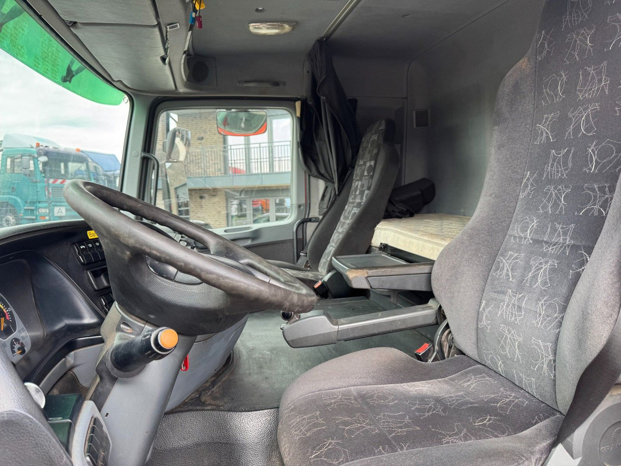 Truck Mercedes-Benz Actros 2641 LS 6x4 Asphaltkocher 6x4: picture 12