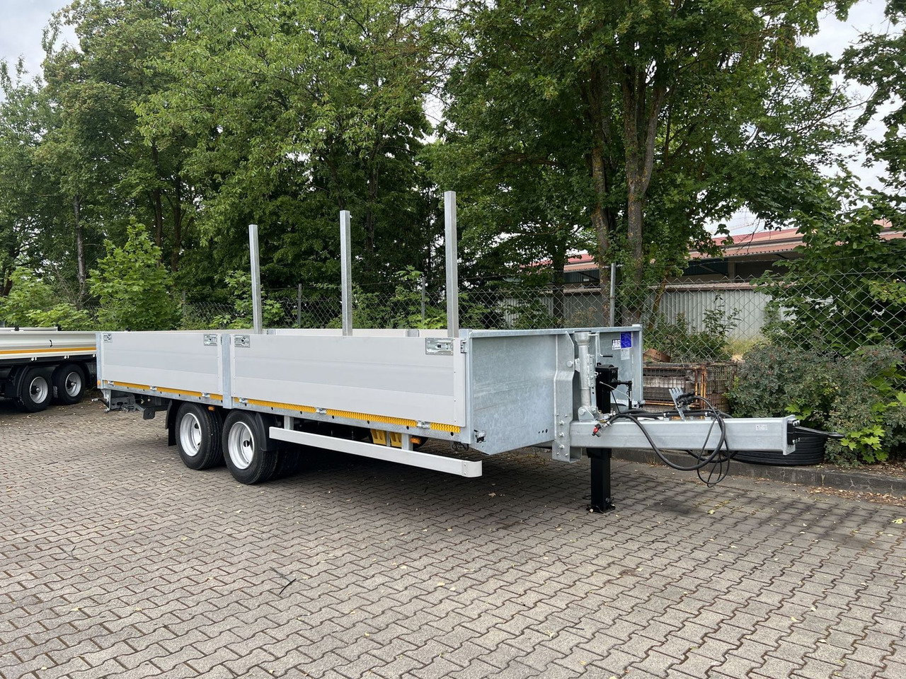 Möslein 14,4 t Tandem- Pritschenanhänger- Tieflader - Dropside/ Flatbed trailer: picture 2 Möslein 14,4 t Tandem- Pritschenanhänger- Tieflader - Dropside/ Flatbed trailer: picture 2