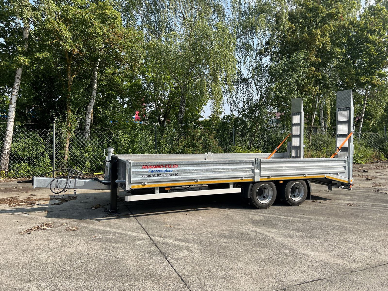 Möslein 14,4 t TandemtiefladerNeufahrzeug - Low loader trailer: picture 1 Möslein 14,4 t TandemtiefladerNeufahrzeug - Low loader trailer: picture 1