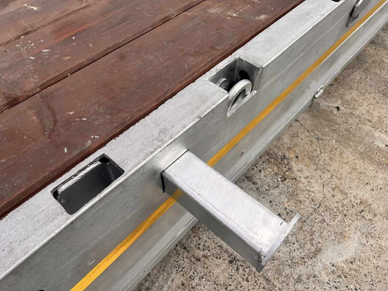 Möslein ST 3 3 Achs Satteltieflader neu - Low loader semi-trailer: picture 3 Möslein ST 3 3 Achs Satteltieflader neu - Low loader semi-trailer: picture 3