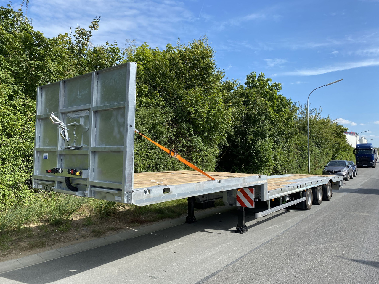 Möslein ST 3-Plato 9,4 3 Achs Satteltieflader Plato 45 t GGfür Fertigteile, Baumaschinen oder Container - Low loader semi-trailer: picture 3 Möslein ST 3-Plato 9,4 3 Achs Satteltieflader Plato 45 t GGfür Fertigteile, Baumaschinen oder Container - Low loader semi-trailer: picture 3