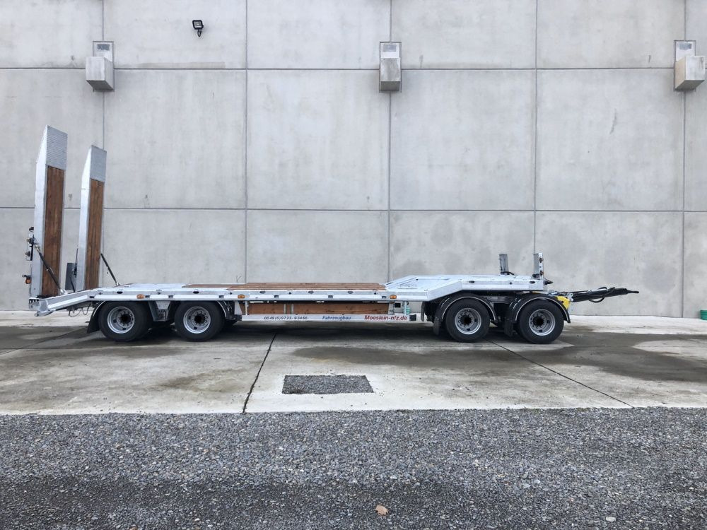 Möslein T 4 VB H1 neuer 4 Achs Tieflader hydraulischen Rampen - Low loader trailer: picture 1 Möslein T 4 VB H1 neuer 4 Achs Tieflader hydraulischen Rampen - Low loader trailer: picture 1
