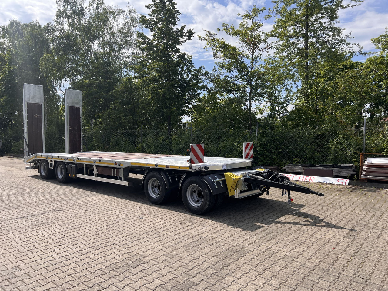 Möslein T4 VB H1 gerade neuer 4 Achs Tieflader gerade hydraulischen Rampen - Low loader trailer: picture 4 Möslein T4 VB H1 gerade neuer 4 Achs Tieflader gerade hydraulischen Rampen - Low loader trailer: picture 4