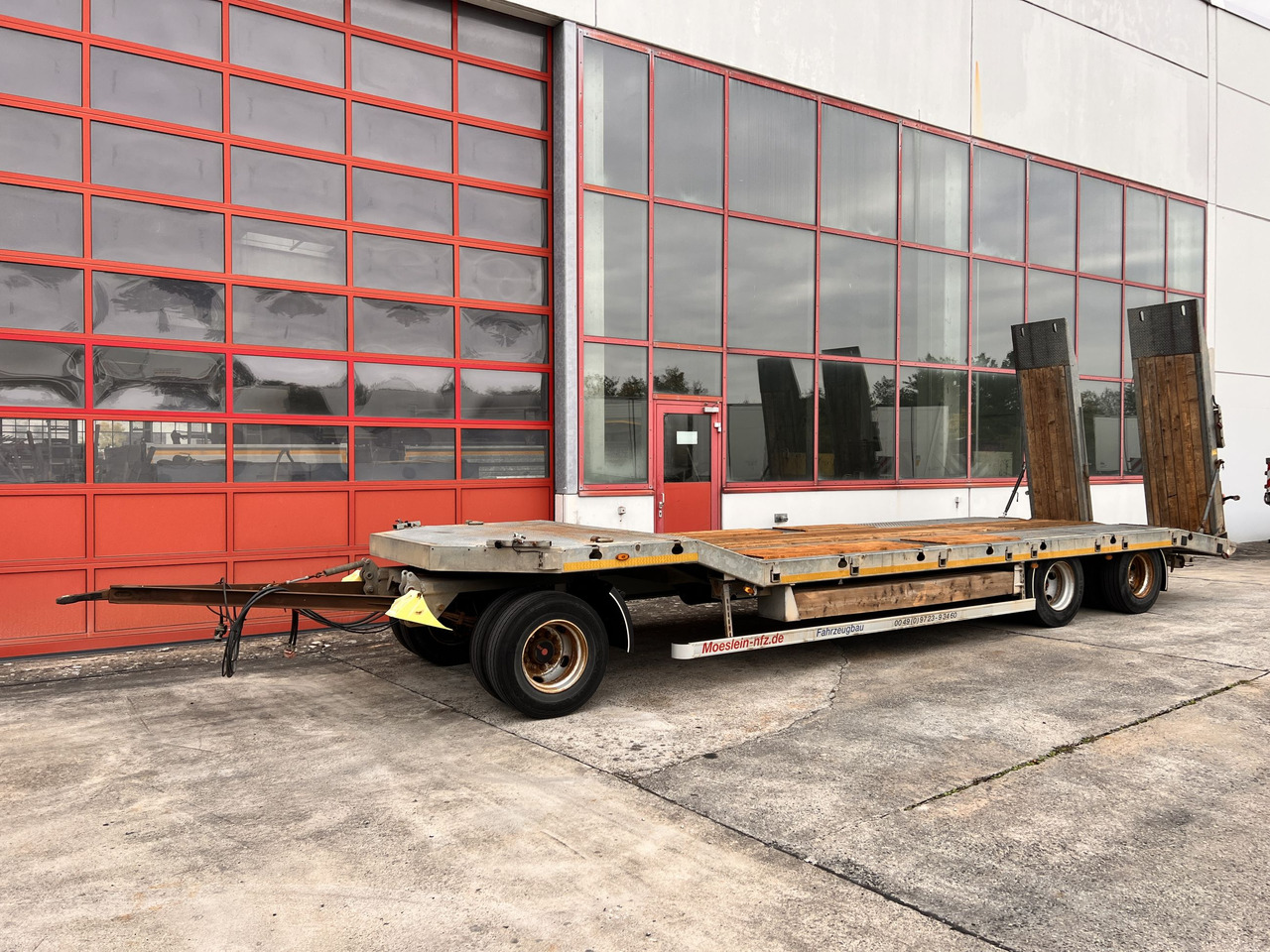 Möslein TF3 Schwebheim 3 Achs Tiefladeranhänger - Low loader trailer: picture 5 Möslein TF3 Schwebheim 3 Achs Tiefladeranhänger - Low loader trailer: picture 5