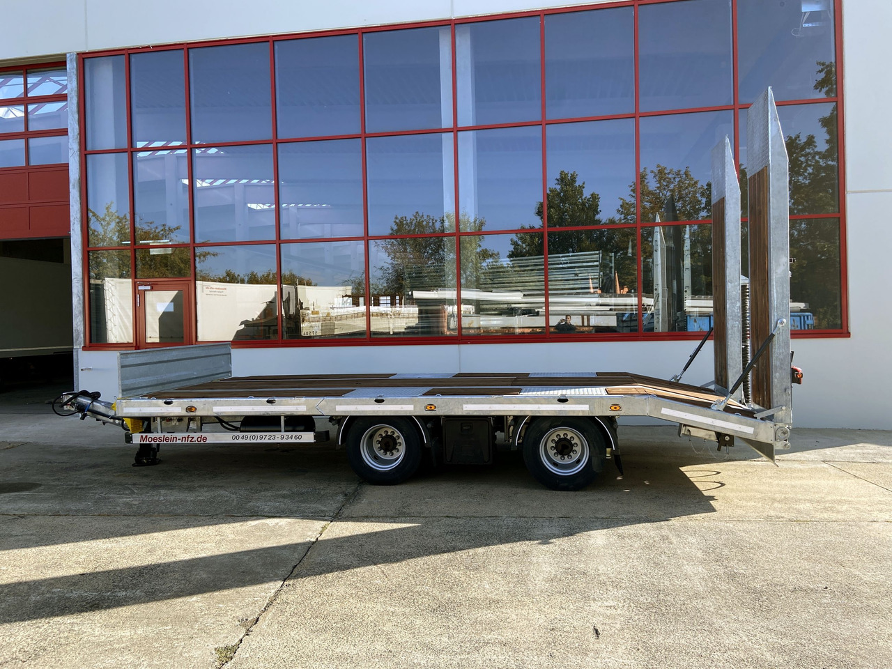 Möslein TT 21-6,5 21 t Tandemtieflader, Luftgefedert, NEU - Low loader trailer: picture 3 Möslein TT 21-6,5 21 t Tandemtieflader, Luftgefedert, NEU - Low loader trailer: picture 3
