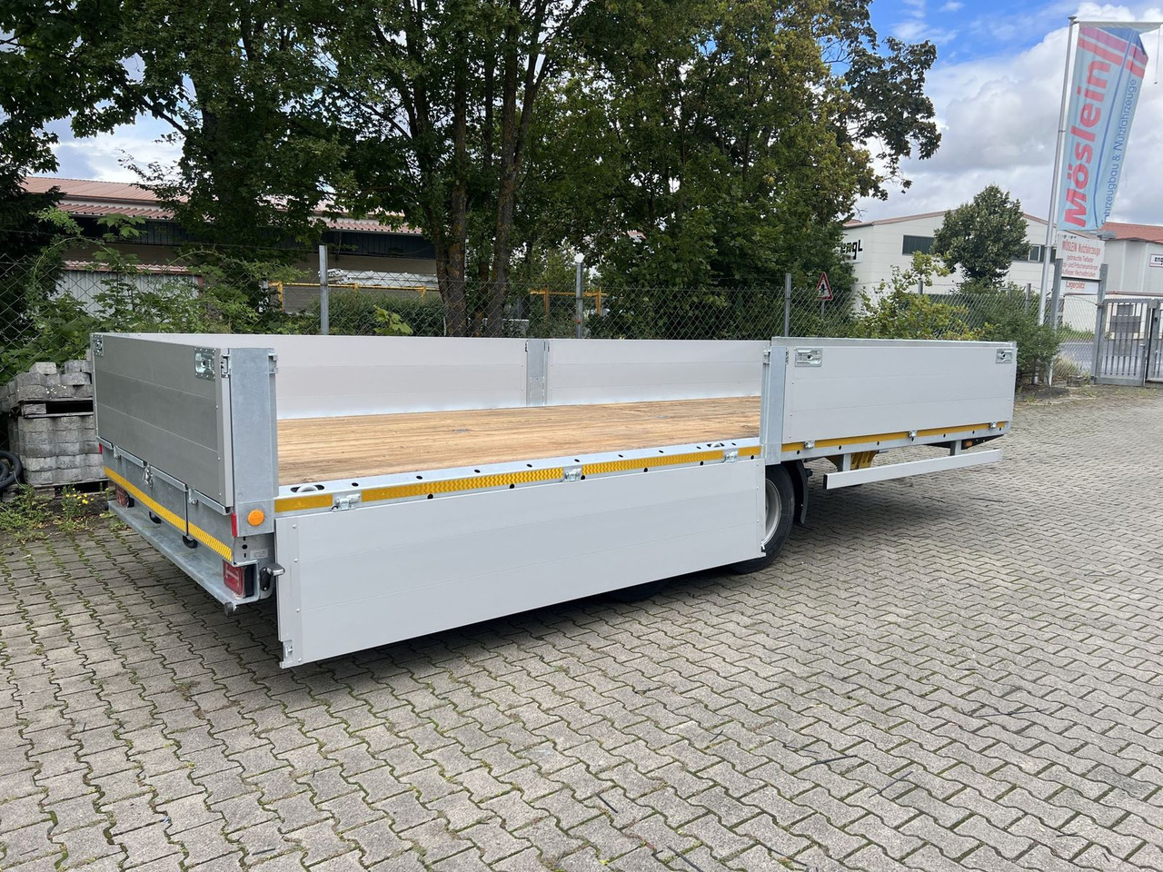Möslein Tandem- Pritschenanhänger- Tieflader - Low loader trailer: picture 4 Möslein Tandem- Pritschenanhänger- Tieflader - Low loader trailer: picture 4