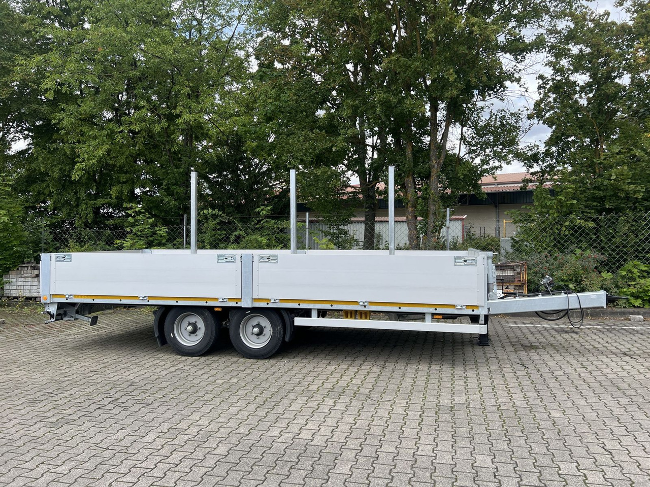 Low loader trailer Möslein  Tandem- Pritschenanhänger- Tieflader: picture 7