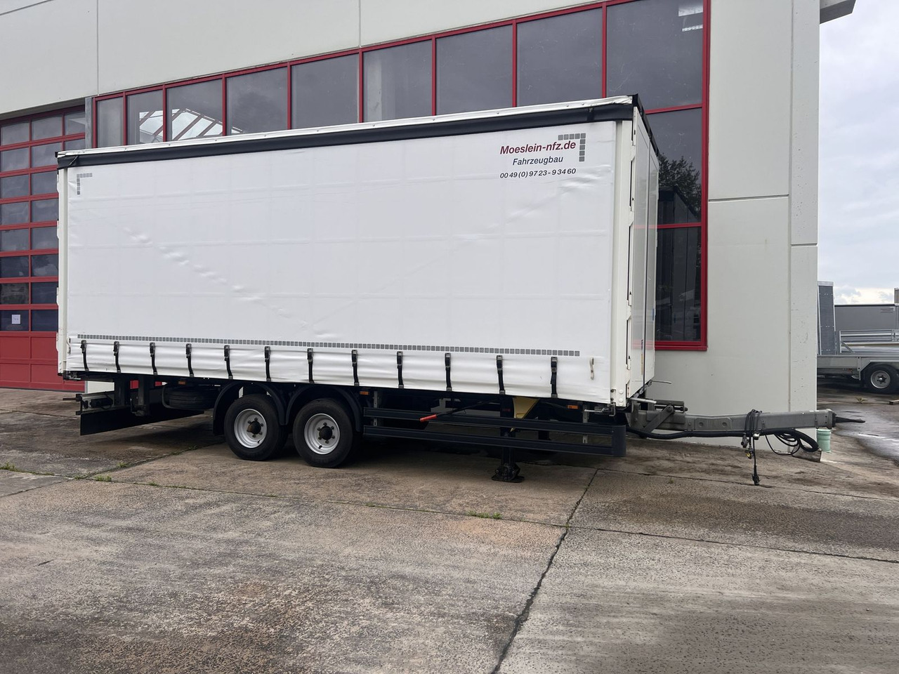 Möslein Tandemplanen Anhänger, Durchladbar - Curtainsider truck: picture 1 Möslein Tandemplanen Anhänger, Durchladbar - Curtainsider truck: picture 1