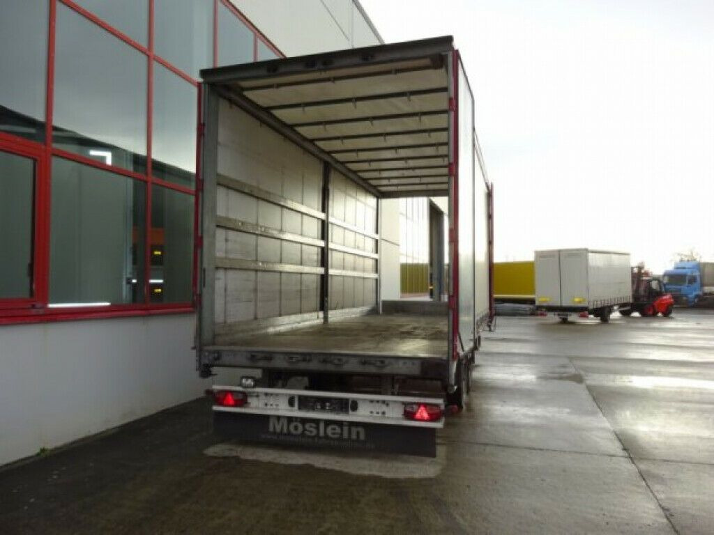 Tandem- Schiebeplanenanhänger zum Durchladen - Curtainsider truck: picture 3 Tandem- Schiebeplanenanhänger zum Durchladen - Curtainsider truck: picture 3