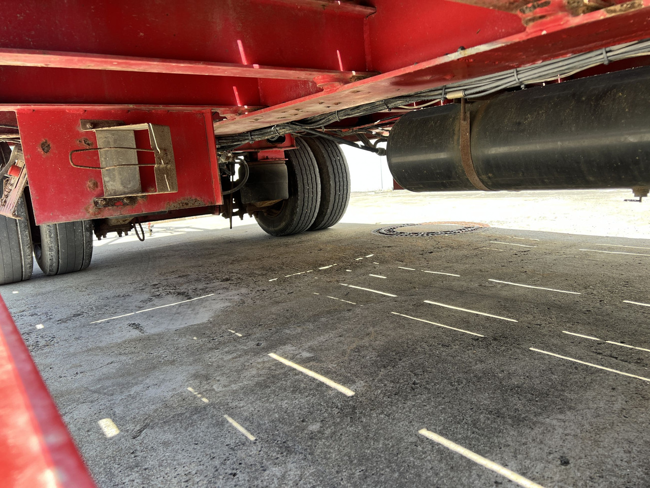 T3 3 Achs Tiefladeranhänger mit gerader Ladefläche - Low loader trailer: picture 5 T3 3 Achs Tiefladeranhänger mit gerader Ladefläche - Low loader trailer: picture 5