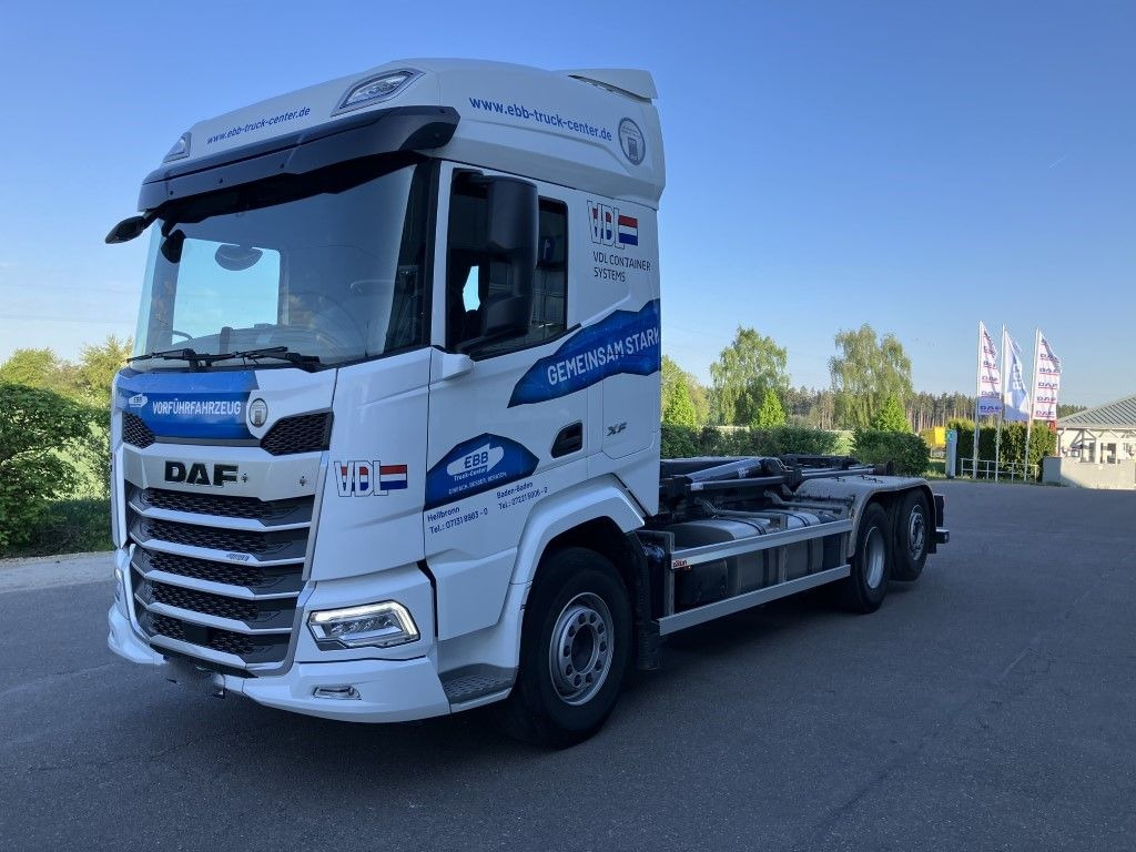 DAF FAN XF 480 mit VDL Abrollkipper DAF FAN XF 480 mit VDL Abrollkipper - Hook lift truck: picture 1 DAF FAN XF 480 mit VDL Abrollkipper DAF FAN XF 480 mit VDL Abrollkipper - Hook lift truck: picture 1
