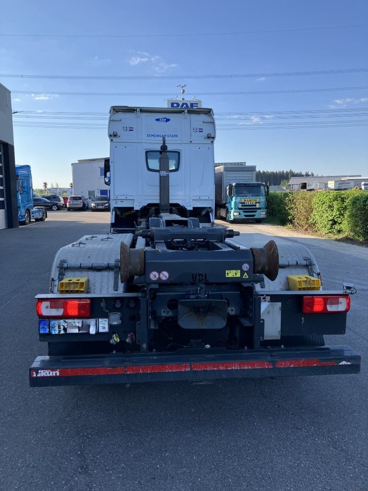 DAF FAN XF 480 mit VDL Abrollkipper DAF FAN XF 480 mit VDL Abrollkipper - Hook lift truck: picture 5 DAF FAN XF 480 mit VDL Abrollkipper DAF FAN XF 480 mit VDL Abrollkipper - Hook lift truck: picture 5