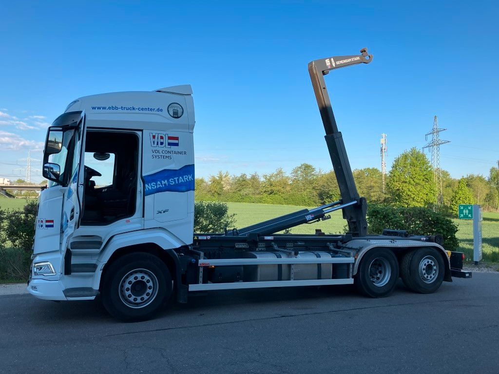 DAF FAN XF 480 mit VDL Abrollkipper DAF FAN XF 480 mit VDL Abrollkipper - Hook lift truck: picture 3 DAF FAN XF 480 mit VDL Abrollkipper DAF FAN XF 480 mit VDL Abrollkipper - Hook lift truck: picture 3