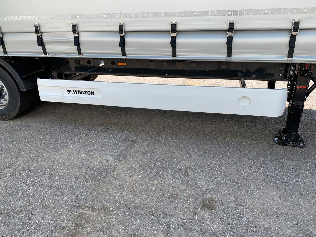 Curtainsider semi-trailer Wielton Curtain Master MEGA: picture 6