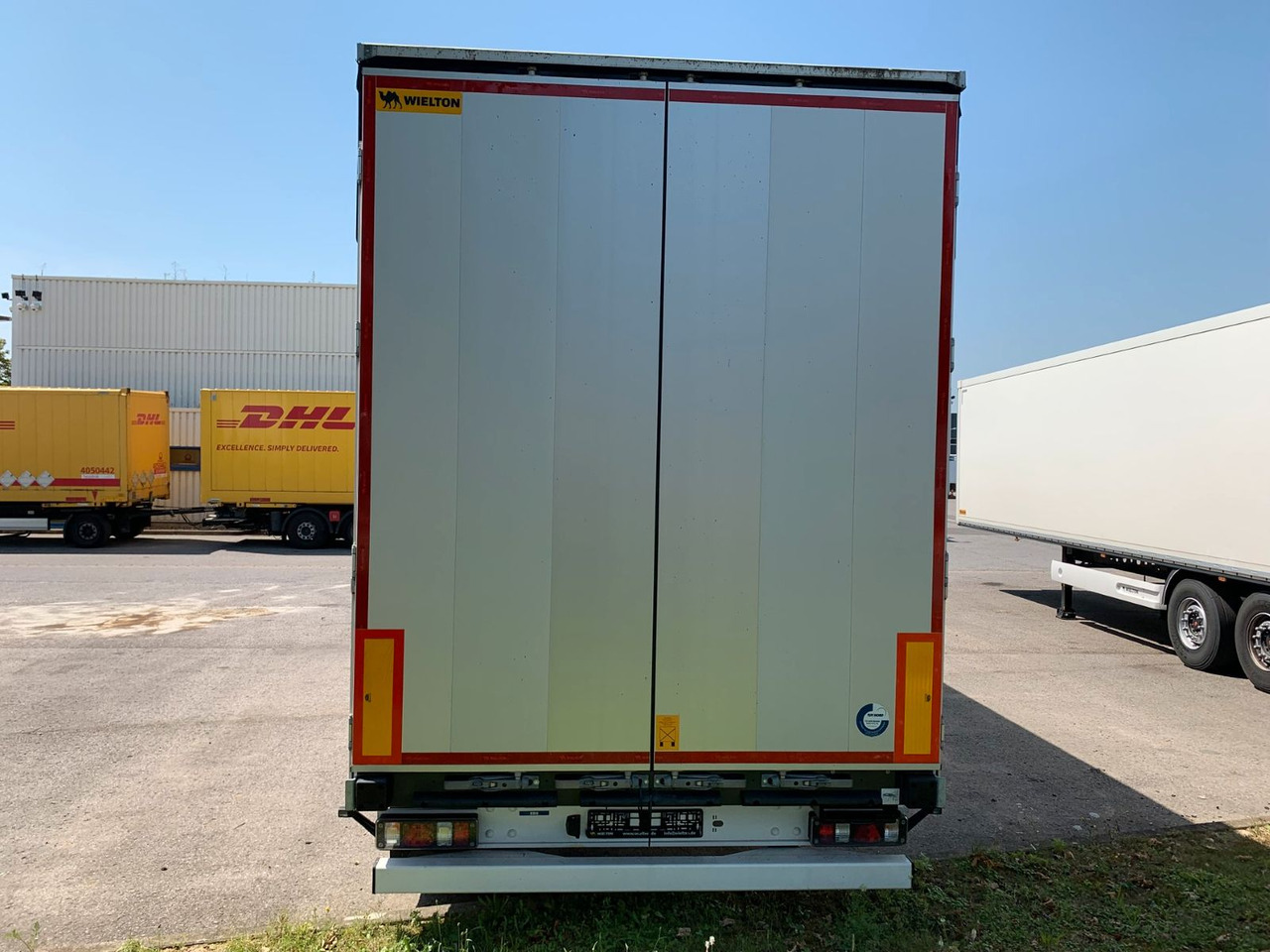 Curtainsider semi-trailer Wielton Curtain Master MEGA: picture 7