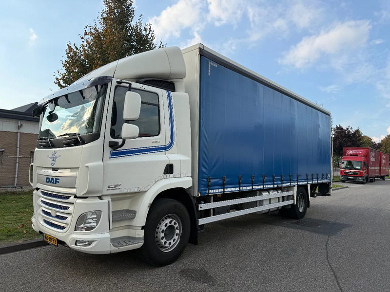 DAF CF 290 2016 - Box truck: picture 1 DAF CF 290 2016 - Box truck: picture 1