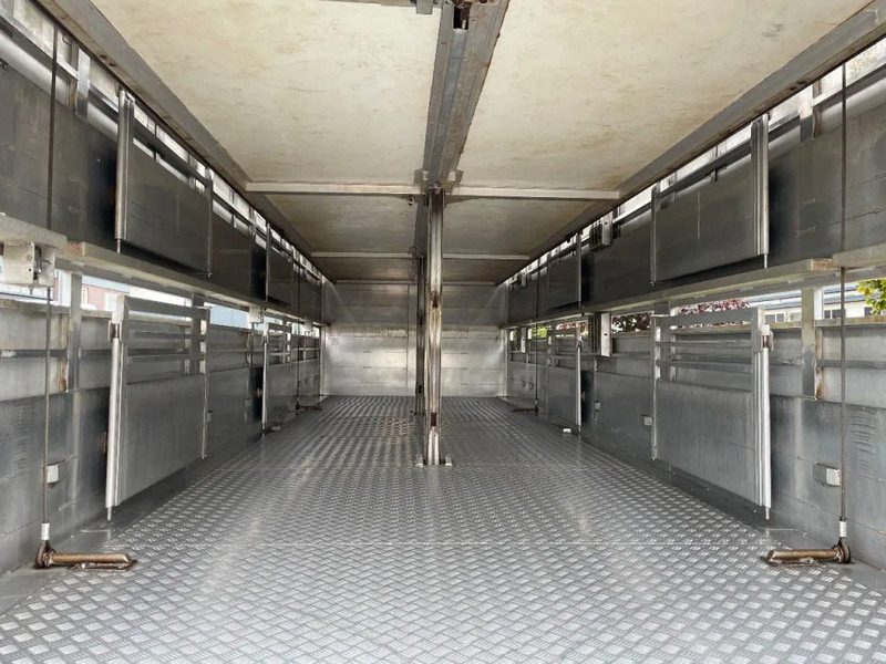 DAF XF 460 2017 berdex 3 lagen varkens - Livestock truck: picture 5 DAF XF 460 2017 berdex 3 lagen varkens - Livestock truck: picture 5