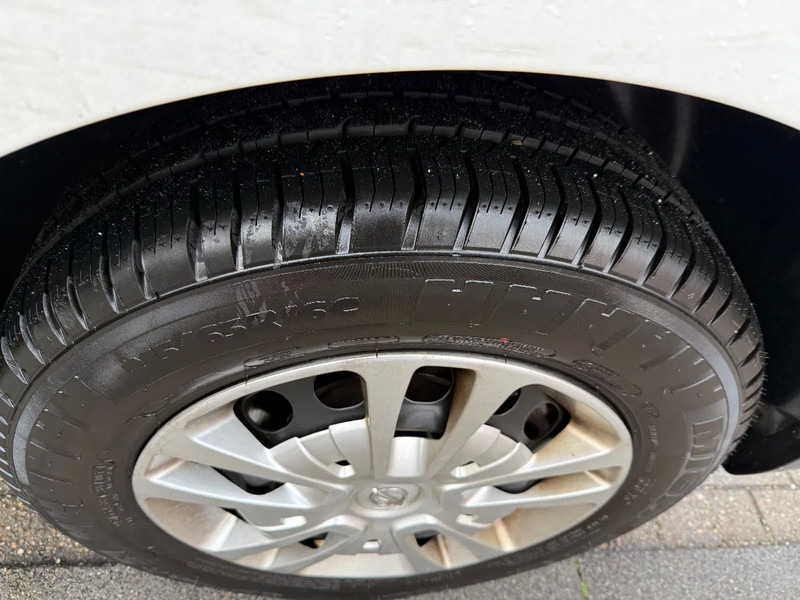 Small van Opel Vivaro L2,H1 2022 bj 2.0 cdti: picture 13 Small van Opel Vivaro L2,H1 2022 bj 2.0 cdti: picture 13