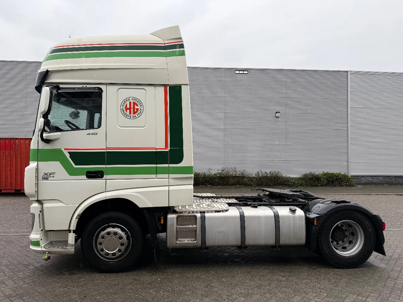 Tractor unit DAF XF 440 superspacecab 2015: picture 7