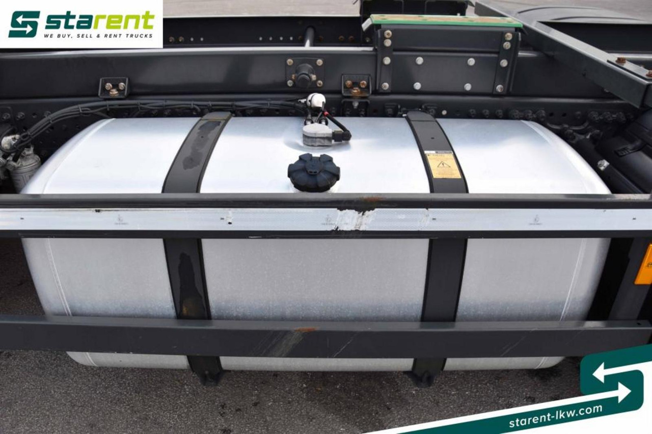 Container transporter/ Swap body truck Mercedes Benz Actros 2645L Retarder Mirror Cam NAVI Liftachse: picture 9