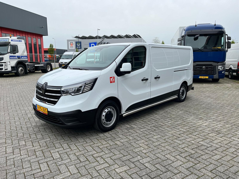 Renault Trafic E-Tech Red L2 H1, Nieuwstaat/New condition, Lees omschrijving/Read description - Small van, Electric van: picture 1 Renault Trafic E-Tech Red L2 H1, Nieuwstaat/New condition, Lees omschrijving/Read description - Small van, Electric van: picture 1