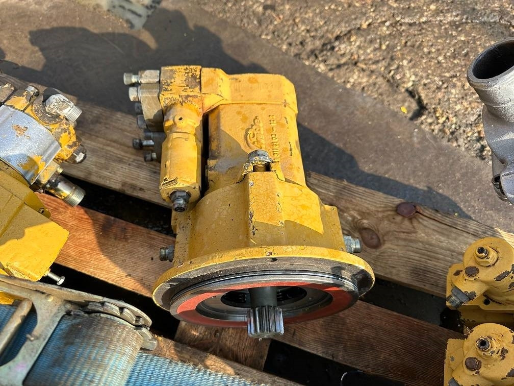 CAT 214 B FT hydro motor linde MMF-65 - Wheel excavator: picture 3 CAT 214 B FT hydro motor linde MMF-65 - Wheel excavator: picture 3