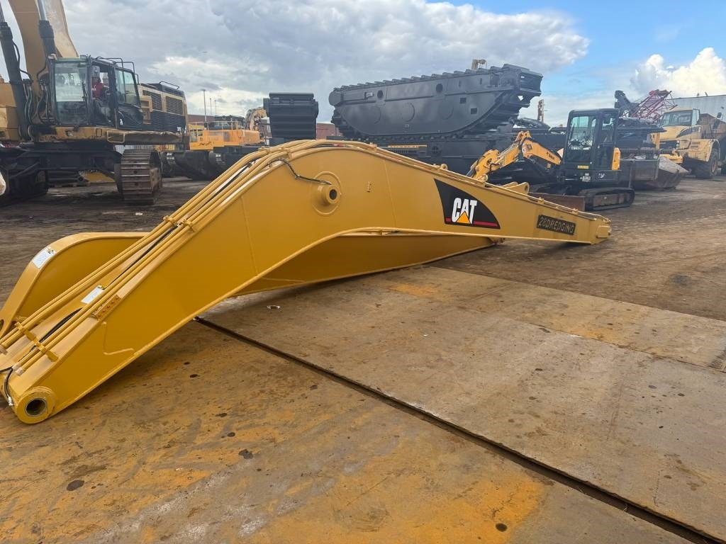 CAT 320 GC LONG REACH BOOM 15M - Excavator: picture 2 CAT 320 GC LONG REACH BOOM 15M - Excavator: picture 2