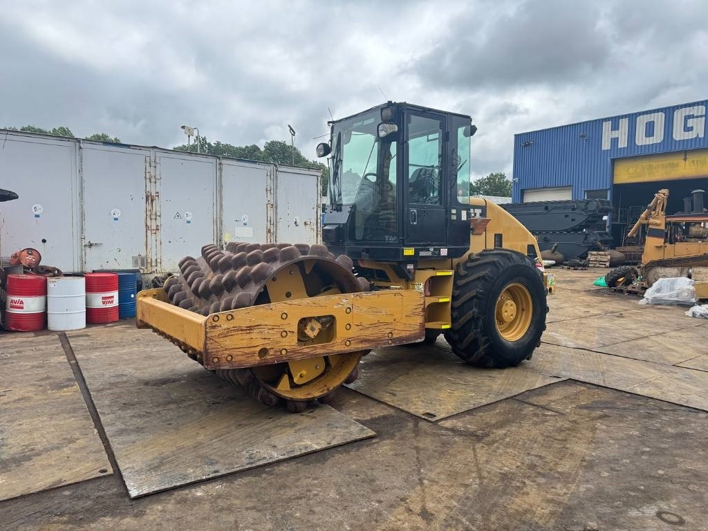 CAT CP 533 E - Compactor: picture 2 CAT CP 533 E - Compactor: picture 2