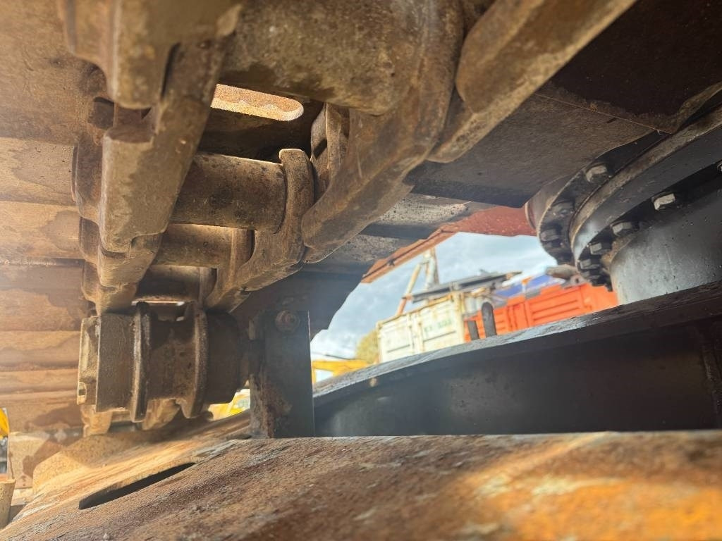 Excavator Doosan DX 300 LC ( 4.690 original hours 18M long reach ): picture 13 Excavator Doosan DX 300 LC ( 4.690 original hours 18M long reach ): picture 13