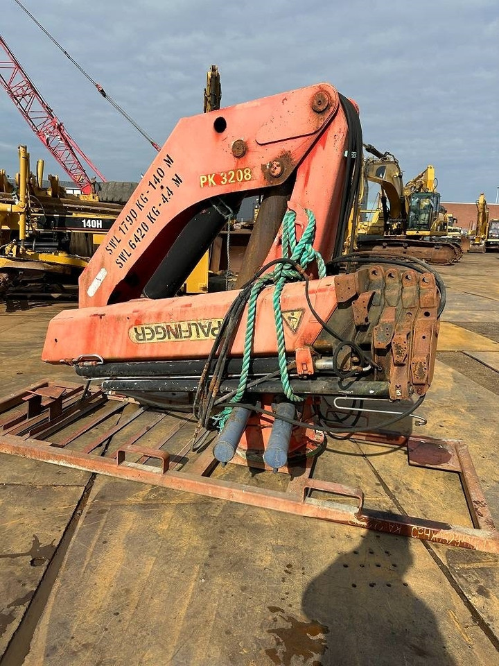 Palfinger PK 32080 - Loader crane for Truck: picture 2 Palfinger PK 32080 - Loader crane for Truck: picture 2