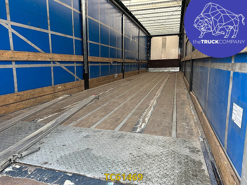 Curtainsider semi-trailer Fruehauf: picture 6