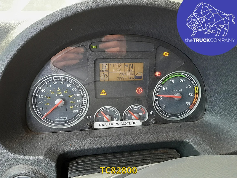 Iveco EuroCargo 120e25 Euro 5 - ENGINE DAMAGE - - Curtainsider truck: picture 4 Iveco EuroCargo 120e25 Euro 5 - ENGINE DAMAGE - - Curtainsider truck: picture 4