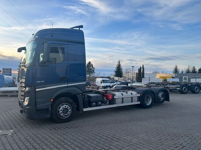 Mercedes-Benz 2548 - Container transporter/ Swap body truck: picture 2 Mercedes-Benz 2548 - Container transporter/ Swap body truck: picture 2