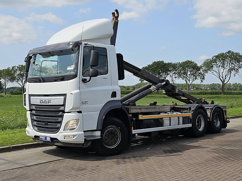 DAF CF 460 6X2 FAS AJK 20T HOOK - Hook lift truck: picture 2 DAF CF 460 6X2 FAS AJK 20T HOOK - Hook lift truck: picture 2