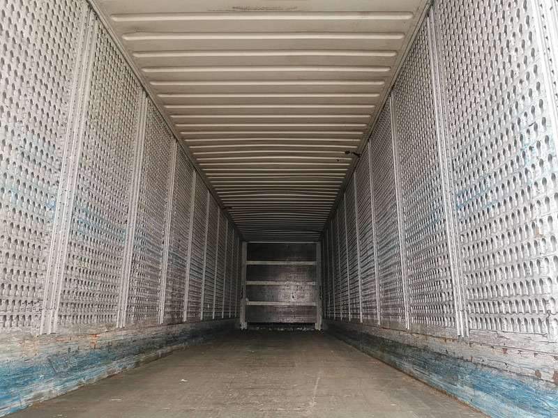 Closed box semi-trailer Krone SD: picture 6