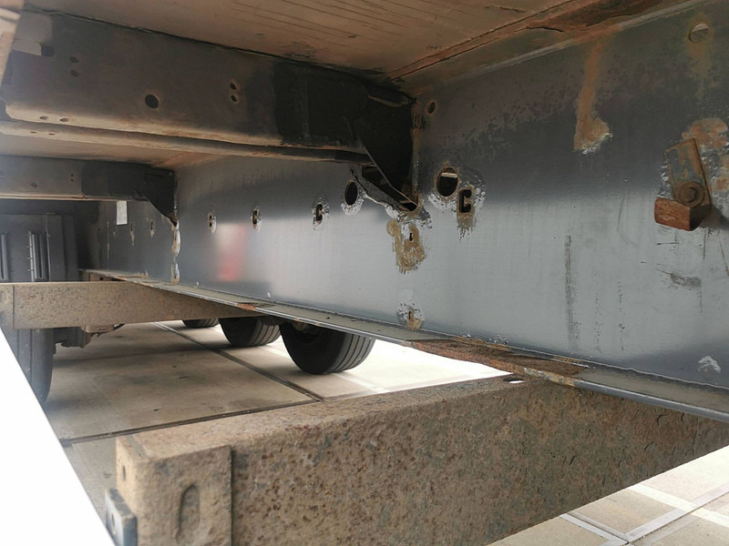 Closed box semi-trailer Krone SD: picture 10