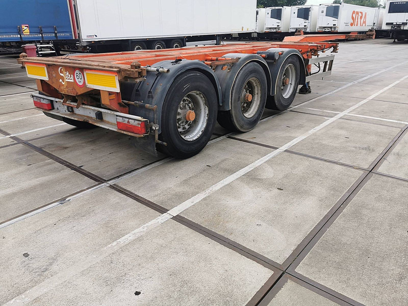 Nooteboom FT 43 03 V lift axle; BPW - Container transporter/ Swap body semi-trailer: picture 2 Nooteboom FT 43 03 V lift axle; BPW - Container transporter/ Swap body semi-trailer: picture 2