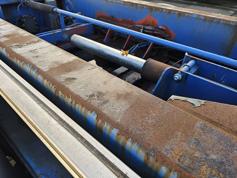 Container transporter/ Swap body semi-trailer Renders ROC 16.27CC: picture 11