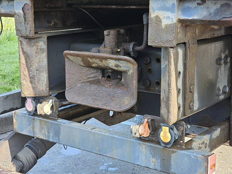 Curtainsider truck Scania P360 2500 kg lift: picture 14 Curtainsider truck Scania P360 2500 kg lift: picture 14