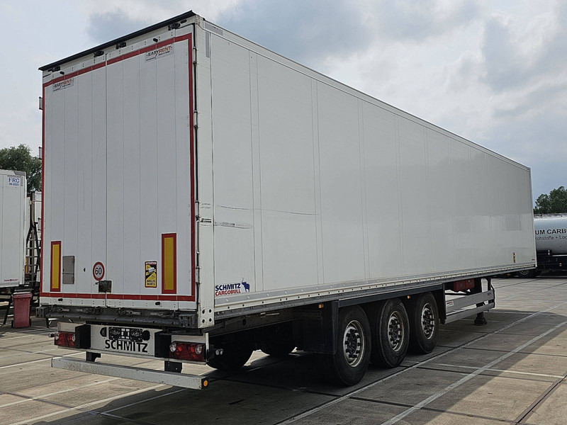 Schmitz Cargobull SCB*S3B - Closed box semi-trailer: picture 2 Schmitz Cargobull SCB*S3B - Closed box semi-trailer: picture 2