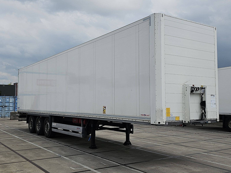 Schmitz Cargobull SCB*S3B - Closed box semi-trailer: picture 3 Schmitz Cargobull SCB*S3B - Closed box semi-trailer: picture 3